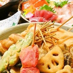 激安 熱々串揚げ食べ放題に刺身盛り等 串揚げ食べ放題コース 3h飲み放題 全8品 3300円の詳細 食べ飲み放題 完全個室 八賛 はっさん 池袋 東口店 池袋 居酒屋 ぐるなび