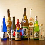 地元神戸の地酒を約8～10種取り揃えております。肉料理と共に。