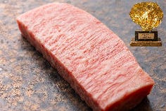 神戸牛ロース(100g)単品、コース＋1500円、肉づくしコース＋2500円ランチセット＋700円から選択