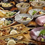 名物料理や炭焼き串、天ぷら串をおまかせコースで堪能