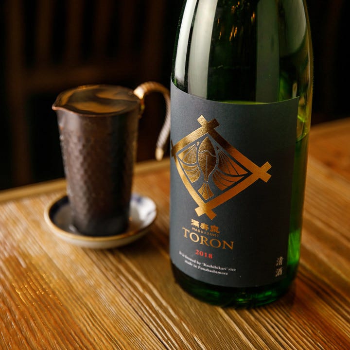 「満寿泉TORON」は純米大吟醸。白ワインのような透明感が特長
