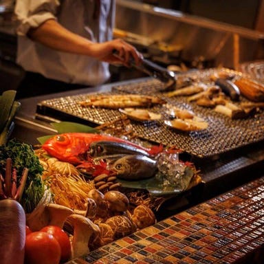 【個室完備】炉端焼きと土鍋 海鮮酒場ホイホイ 豊橋店_『#今宵は炉端焼きで帰れない』囲炉裏で本格炉端焼き!生付3時間飲み放題【10品6500円→5500円】