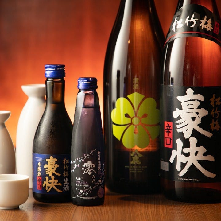 日本酒に麦・芋を中心とした焼酎やワイン、マッコリもございます