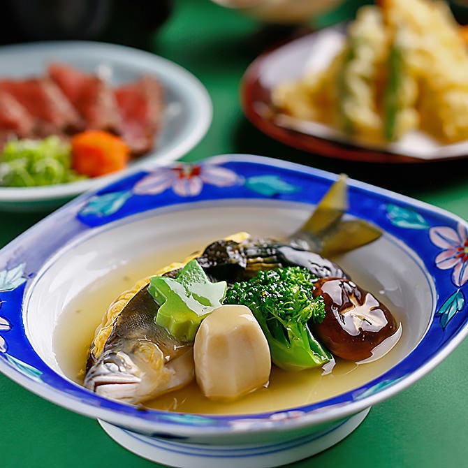 四季折々の彩りを映す日本料理