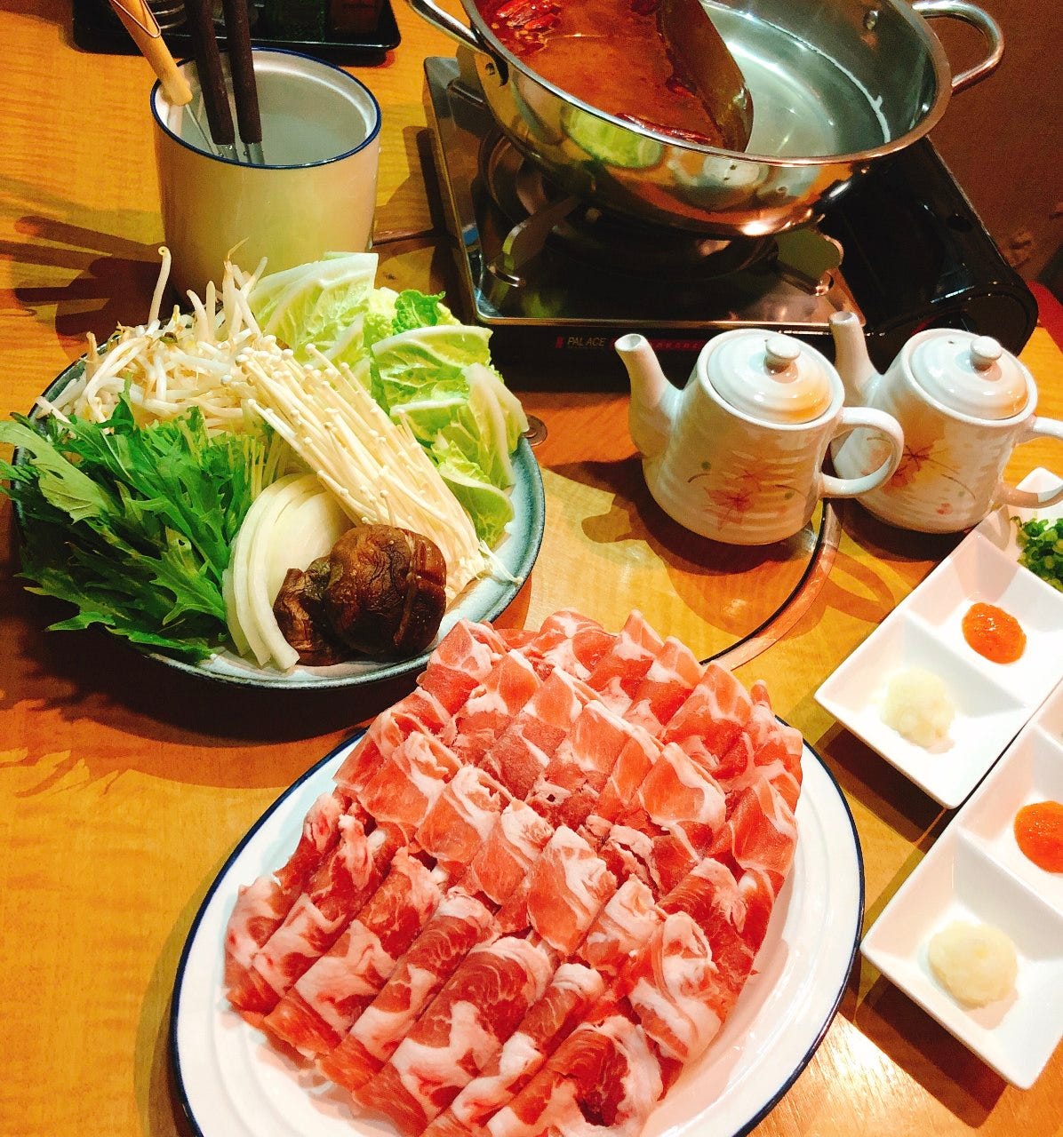 この冬注目の新メニュー 二色鍋 ラムしゃぶ食べ放題 低カロリーでヘルシー の詳細 札幌ジンギスカン 祥之家 西中島本店 西中島南方 ジンギスカン ぐるなび