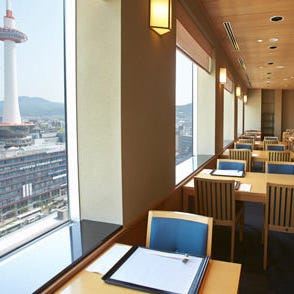 当日即予約ok 地上11階から京都タワーや京都市街の夜景を一望 クーポン利用で1ドリンクサービス有り の詳細 京料理と本家生ゆば料理 松山閣 松山 伊勢丹店 京都駅 懐石 懐石料理 ぐるなび