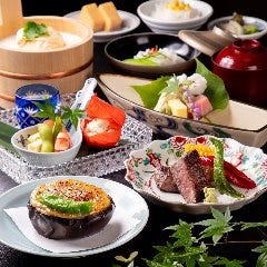窓際席確約【今月の京懐石】予約限定。京都の夜景と贅を尽くした旬の美味「松華（しょうか）」