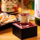 日本酒は純米酒にこだわり、取り揃えています！