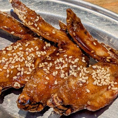 大衆居酒屋 アメリカ 東岡崎店_手羽先の唐揚げ(3本)