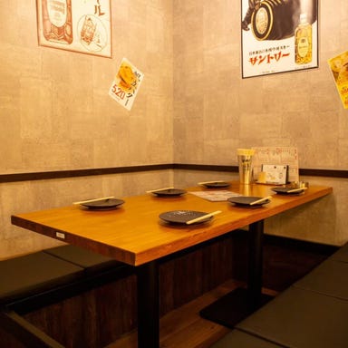 肉汁製作所 食べ放題 居酒屋 餃子のかっちゃん 梅田茶屋町店_【少人数様向け】少人数様のお集まりも◎テーブル席もご用意しています!