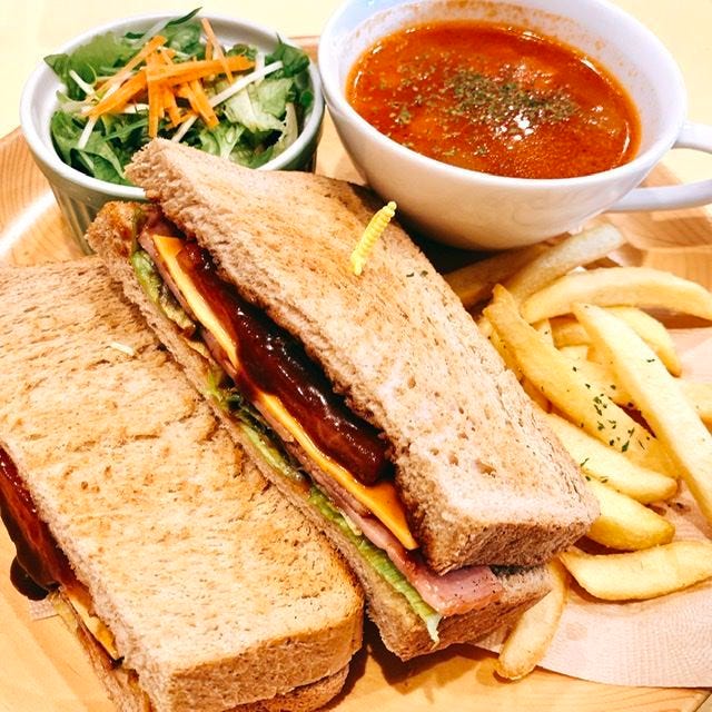Sandwich Cafe うみねこ サンドイッチカフェ