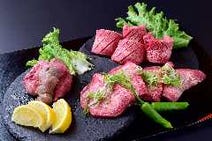 ［炭火焼肉＆鉄板焼き］炭火焼き＆鉄板焼き 華っ祭の画像