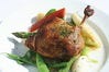 フランス産　バルバリー鴨もも肉のコンフィー　くるみオイルドレッシング