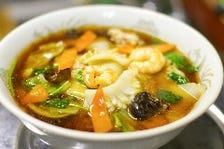 国産鶏スープの長江五目麺