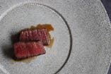 高級和牛を贅沢に使用したすき焼きなど極上の肉料理【栃木県】