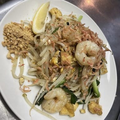 酒とタイ料理 サパーン_パッタイ(タイ風焼きそば)