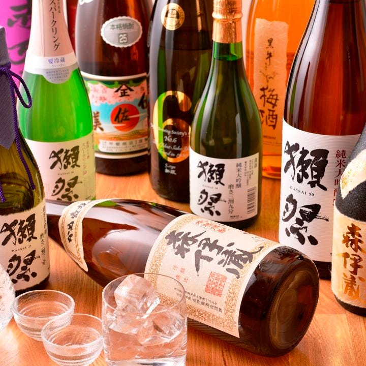 日本酒・ウイスキー・梅酒・焼酎など豊富な取り揃え。