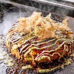 絶品です！長年愛され続けているじんまるグループのお好み焼き！