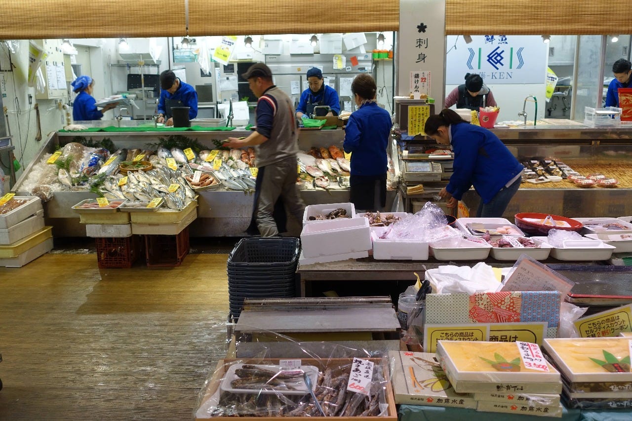 活うお居酒屋 ふじけん 大名店