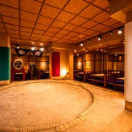 個室完備 海鮮居酒屋 花の舞 江戸東京博物館前店_両国ならでは!?店内に土俵があるお店