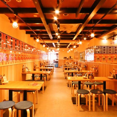 大衆とり酒場 とりいちず 横浜西口北幸店_テーブル席