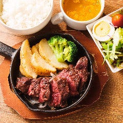 GABUTTOのランチはごはんおかわり自由！特A米を使っています♪