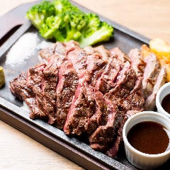 黒毛牛など美味しいお肉を リーズナブルにお楽しみいただけます