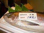 鮭児のルイベ 3,800円　　　　　　　　　　　　　　　　　　　　　　　　　　道東太平洋沖釣りの幻の鮭。数万匹に一匹の希少さ、とろける旨さです。