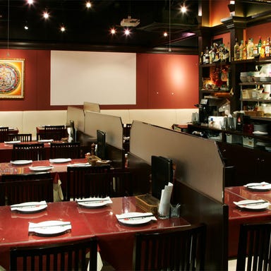 Asian Dining ＆Bar SAPANA パレスサイド店 店内の画像