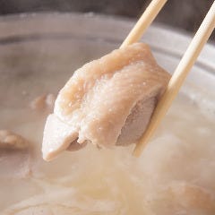 とりまぶし 博多本店_旨味凝縮のスープが決め手
看板料理【水炊き】