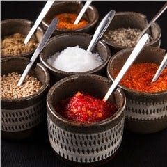 7種の薬味まで抜かりなく
佐賀県産「夢しずく」とご一緒に とりまぶし 博多本店_7種の薬味まで抜かりなく
佐賀県産「夢しずく」とご一緒に