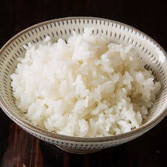 とりまぶし 博多本店_佐賀県伊万里の金芽米を釜で炊いた白飯