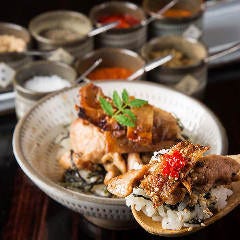 とりまぶし 博多本店_『とりまぶし』の美味しい食べ方【2】
薬味とともに