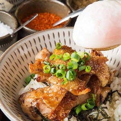 とりまぶし 博多本店_【とりまぶし】
醤油の豊かで香ばしい香りが食欲をそそる