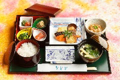 広島 なだ万_匠の朝食～選べるメイン料理～【銀鮭塩焼】