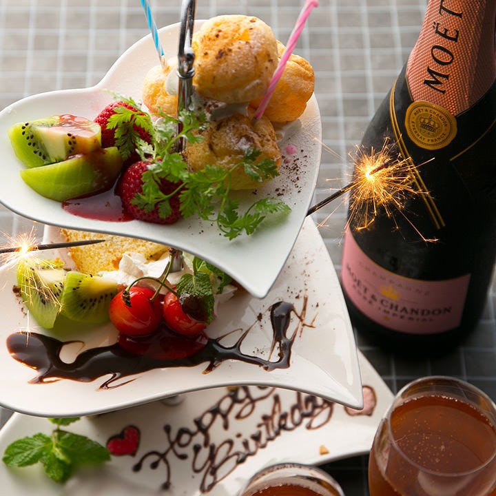 秘密の隠れ家 Laurant 梅田店 ソファー個室の隠れ家