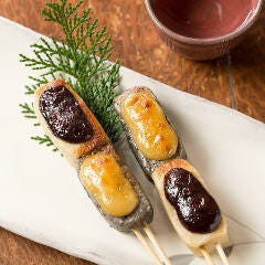 京生麩の田楽など、日本酒に合うメニューを多数取り揃えています