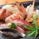 〈自慢のにぎり寿司〉
鮮魚のにぎり寿司も是非ご賞味ください