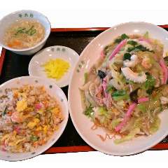 中央軒 なんばウォーク東店