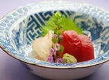 愛媛の旬魚を中心とした
素材を活かした京風一品料理