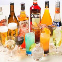 豊富な品揃えの飲み放題！バーで作られるドリンクはとても美味！