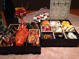 本年もおせち料理承っております。