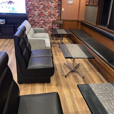 Karaoke BAR Shin_ソファー・テーブル席