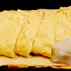 オーダーを受けてから焼き上げる「だし巻き」は定番人気メニュー