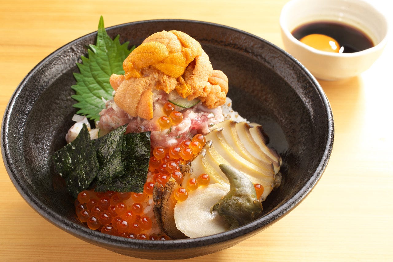 雲丹とあわび海宝丼