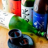 鯖に合う日本酒を常時約10種類、兵庫県をはじめ、全国から取り揃えております。