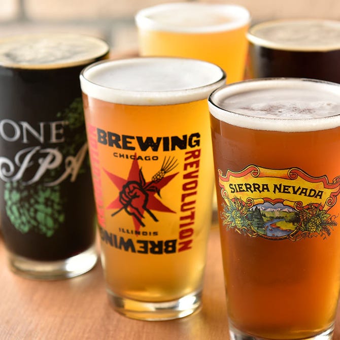 Two Dogs Taproom 六本木 六本木 ピザ ぐるなび