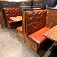 ハンバーグ＆バル Tokyo Juicy Grill ヨドバシAkiba店_落ち着いた雰囲気が魅力のBOK席