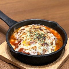 ハンバーグ＆バル Tokyo Juicy Grill ヨドバシAkiba店_グリルチキンのトマトチーズソース