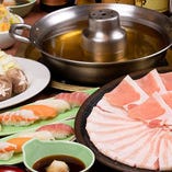 お肉や野菜のしゃぶしゃぶに加えて、寿司や刺身も食べ放題で楽しめちゃいます